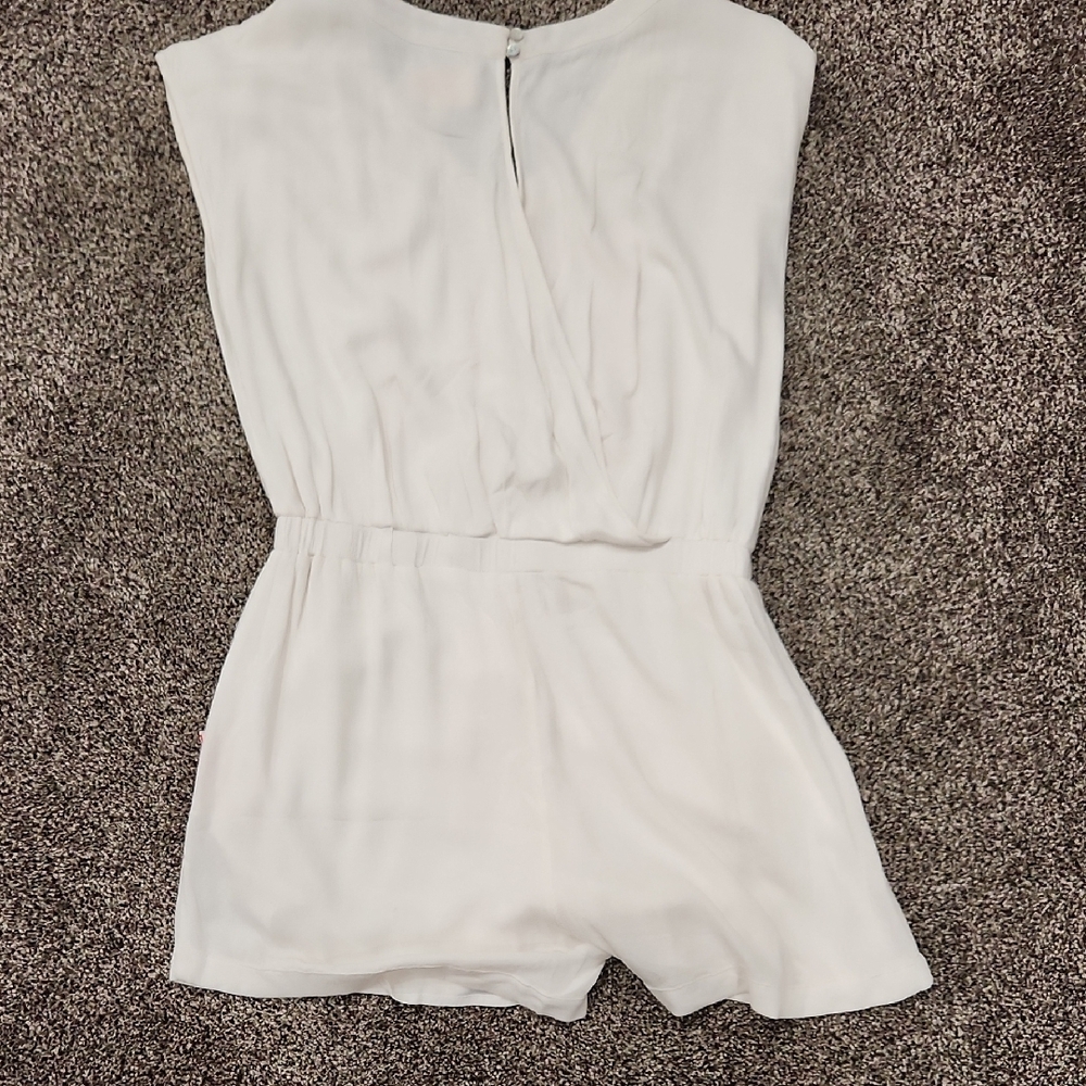 Skies Are Blue Cream Romper with Red Accents - Picture 8 of 10